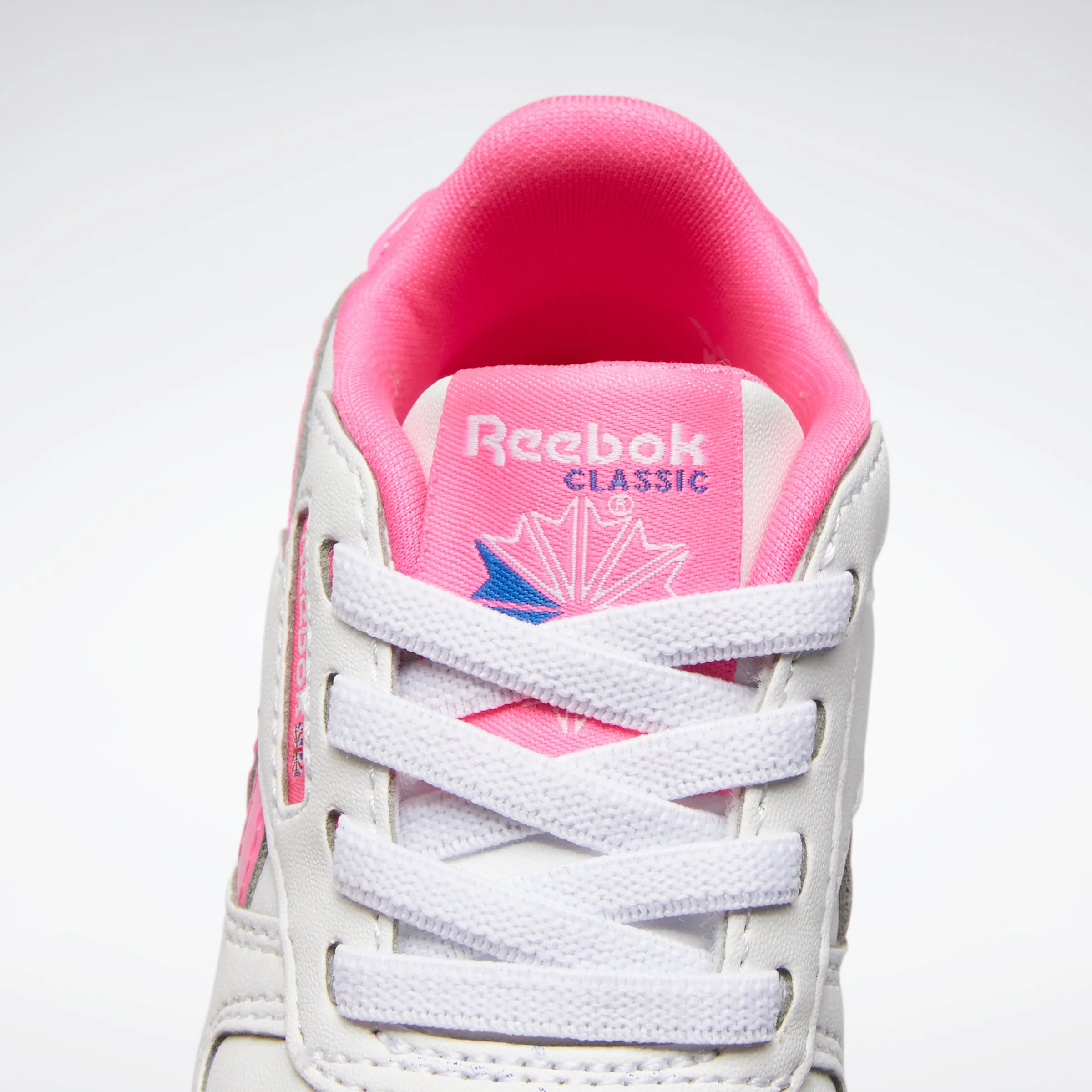 Classic Leather Step N Flash White/White/Atomic Pink